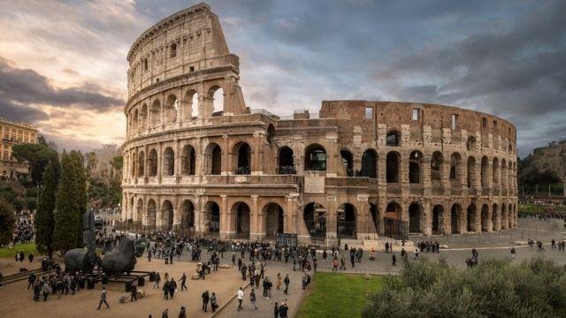 The Colosseum Italy.jpg